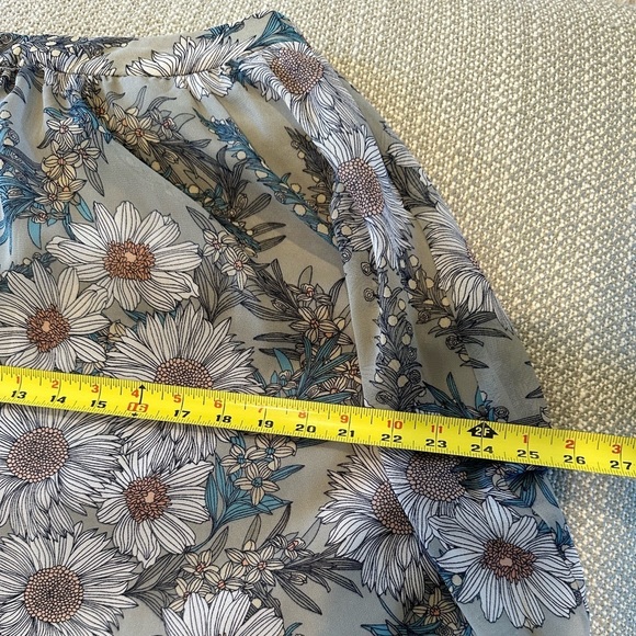 Floral Print Women's Skirt - Picture 15 of 15